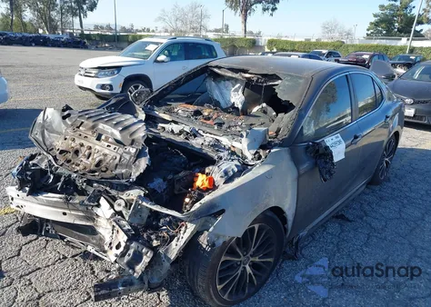 2020 Toyota Camry Se Hybrid z USA, uszkodzony, nr VIN 4T1G31AK6LU528243